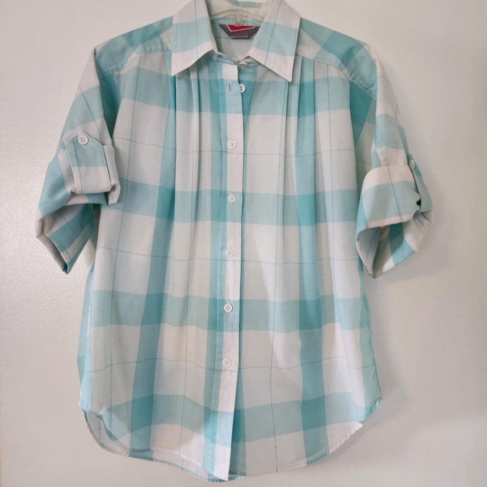 M Vintage White and Light Blue Plaid Honors Button Up Short Sleeve Top